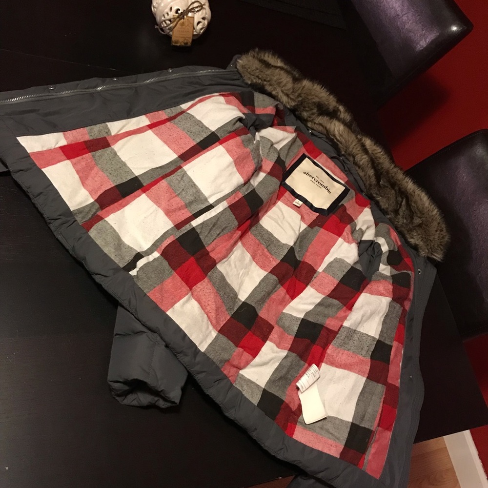 SOLD‼️ Abercrombie Kids Puffer Down Coat Gray - Picture 8 of 8